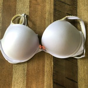 36D Victoria’s Secret Body by Victoria Push-Up Bra